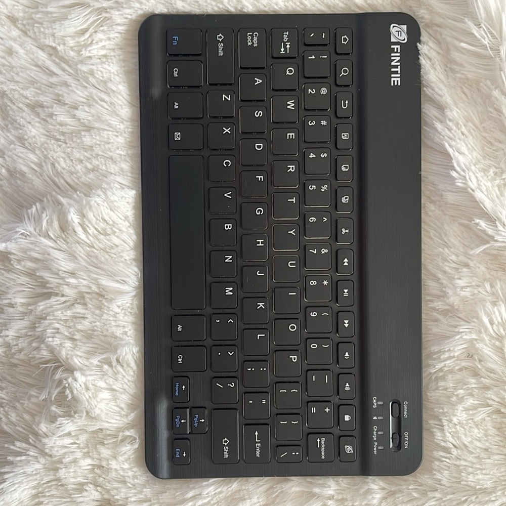 Finite Brand Ultrathin Bluetooth Keyboard